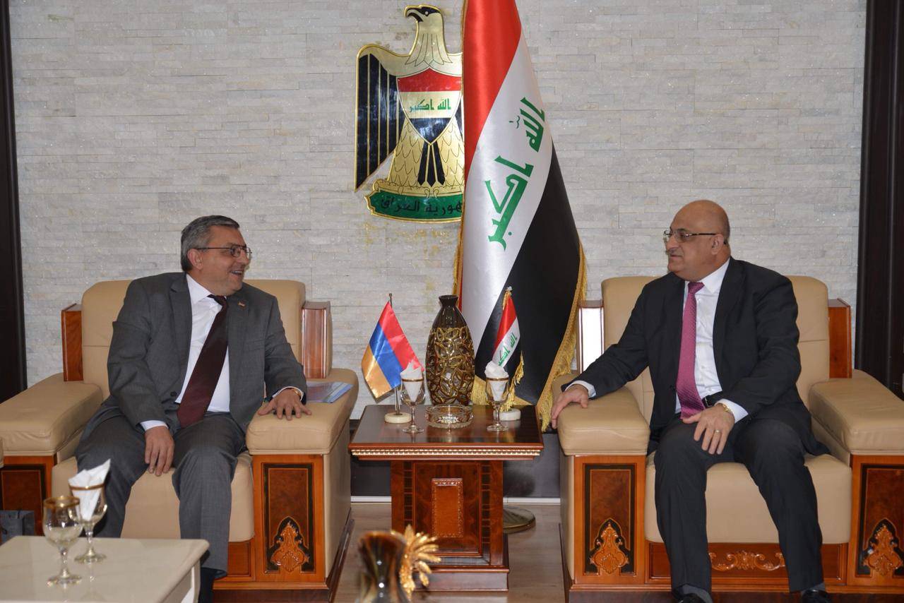 سفير أرمينيا في العراق يلتقي وزير التجارة سفير أرمينيا في العراق يلتقي وزير التجارة