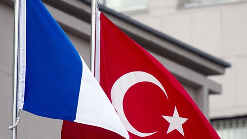 بوادر أزمة جديدة بين تركيا وفرنسا بسبب الأرمن