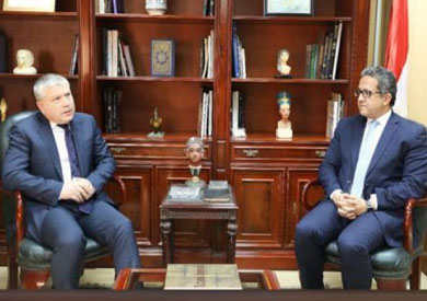 سفير أرمينيا بمصر يبحث مع وزير الآثار سبل التعاون المشترك