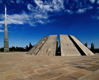 إدراج نصب شهداء الإبادة الأرمنية (دزيدزيرناكابيرت) على قائمة النصب التذكارية للإبادات